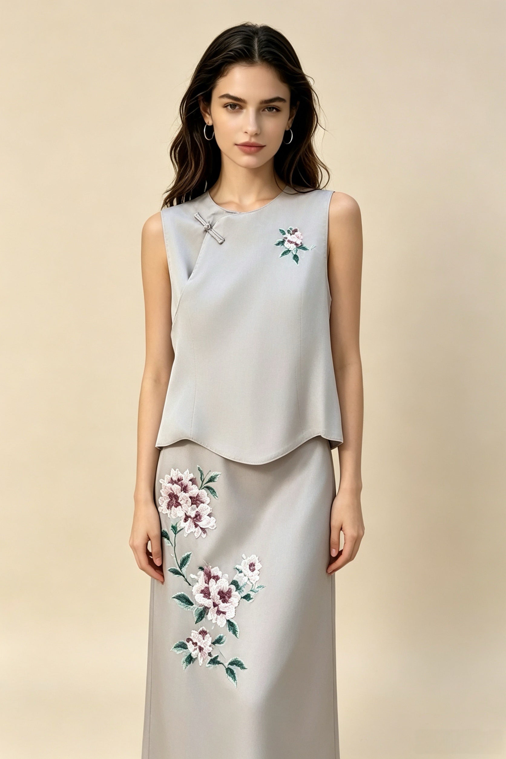Conjunto de dos piezas de estilo chino nuevo: top sin mangas con bordado floral y falda larga de cintura alta con caída elegante