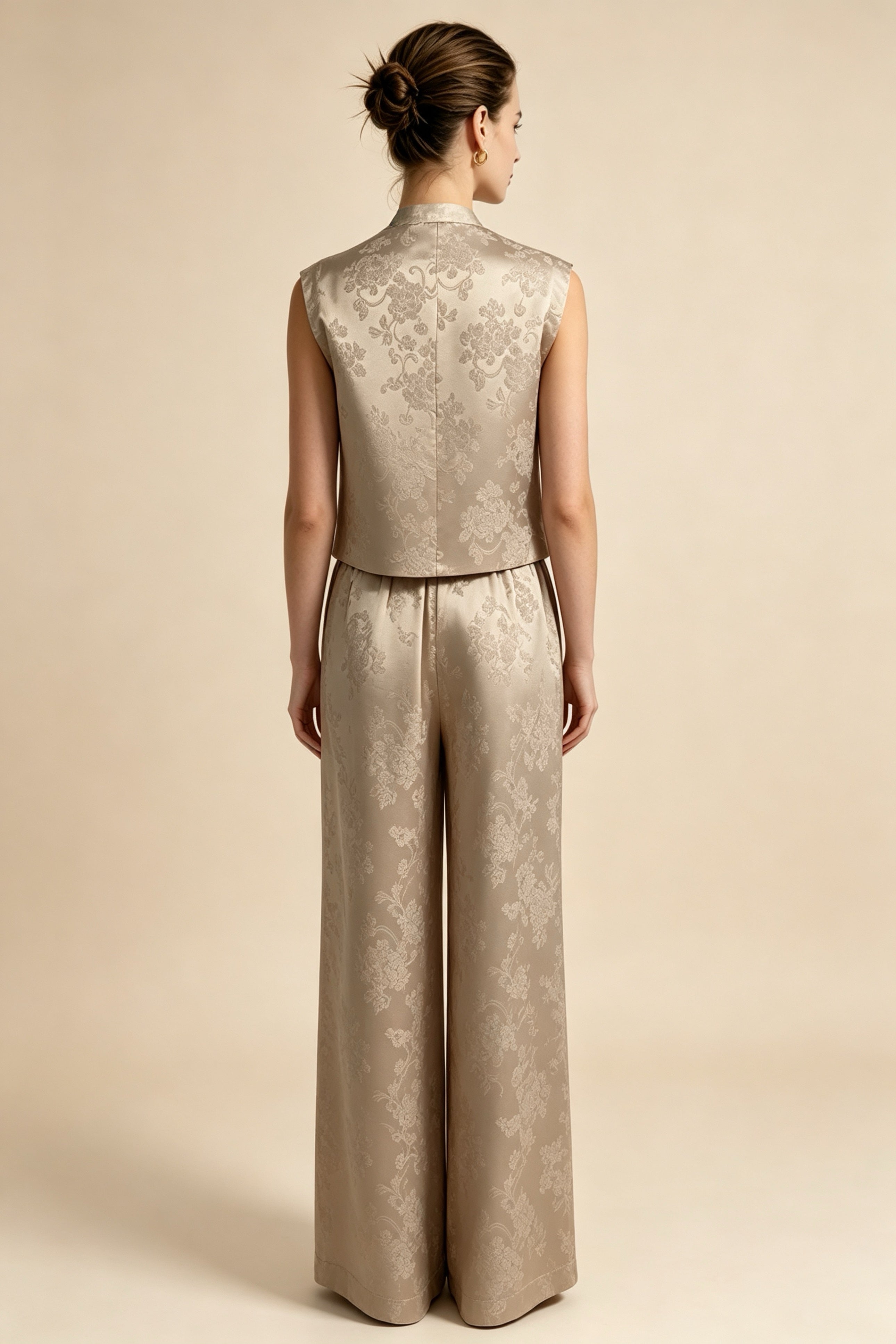 Conjunto dos piezas chaleco jacquard color champán