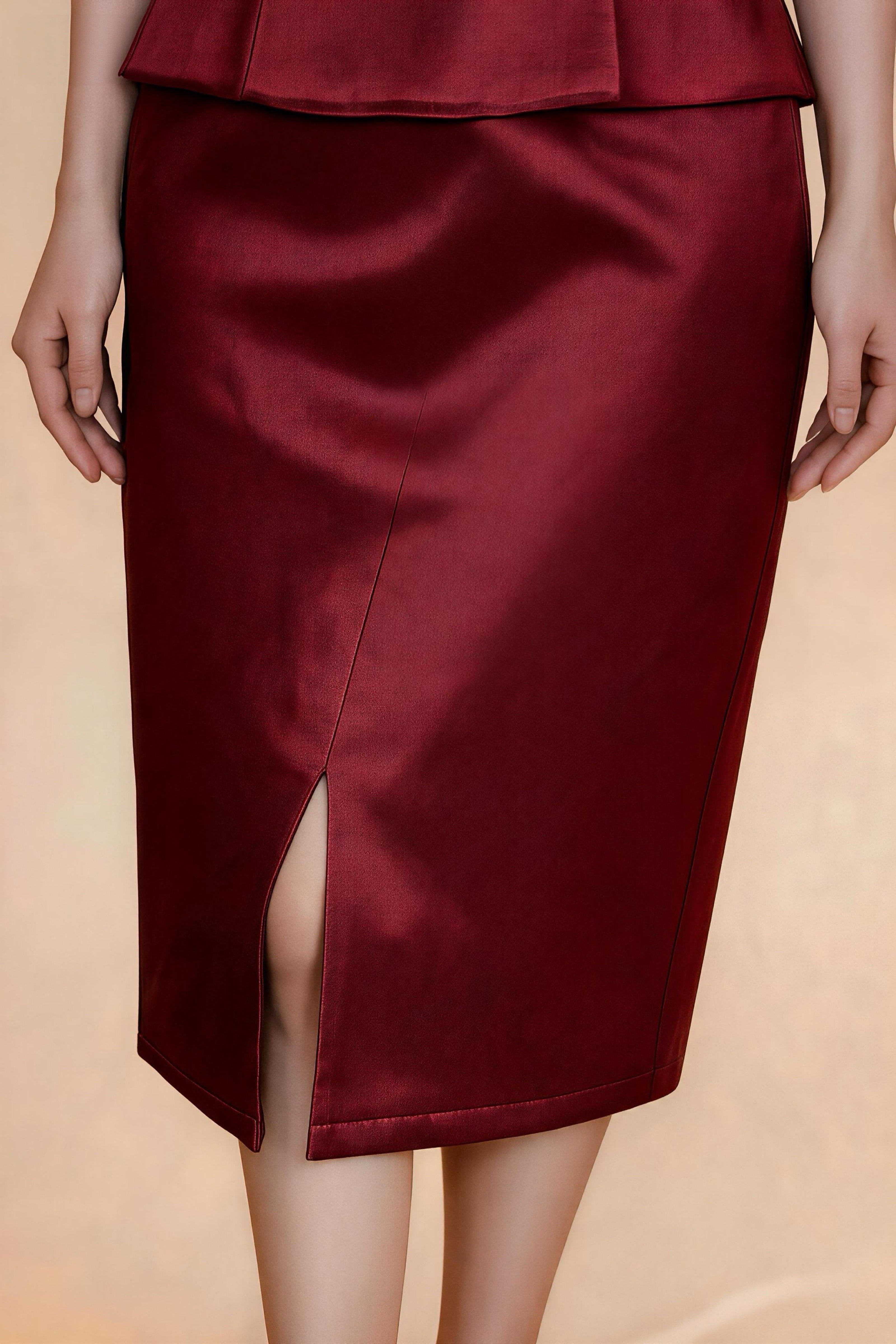 Qipao burdeos con hilo dorado para brindis de boda